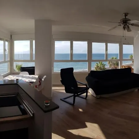 Beachfront 82 * トロクス・コスタ